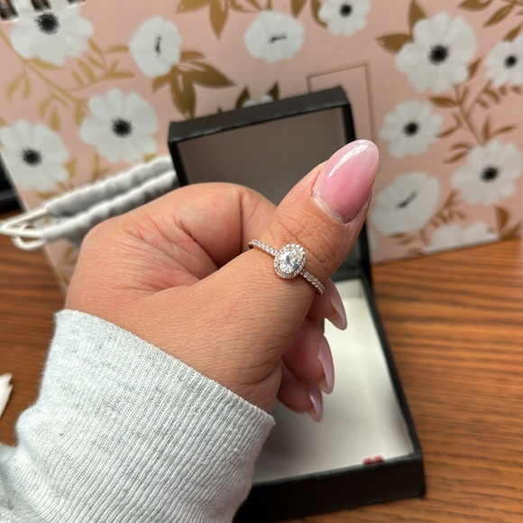 Beautiful rose gold Tiger Gems ring - Picture 4 of 11